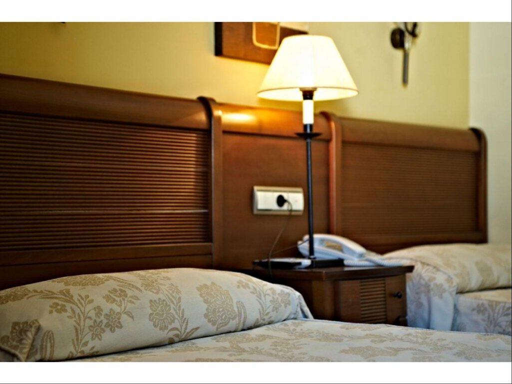 Фото Hotel Coso Viejo