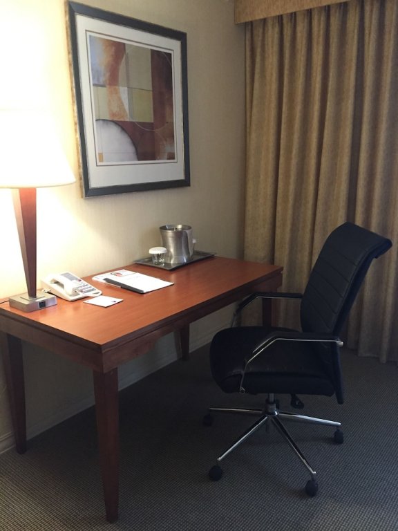 Фото Ontario Airport Hotel & Conference Center