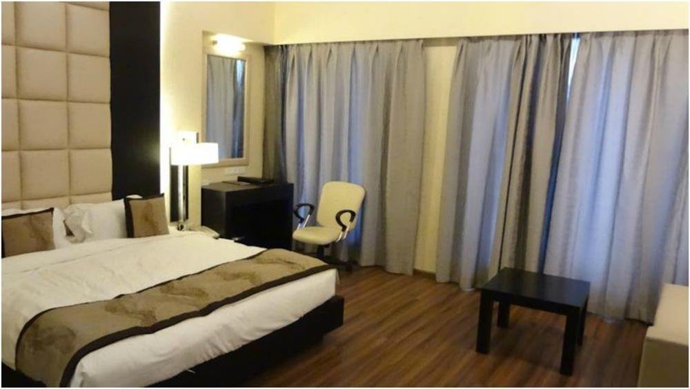 Фото Goldfinch Hotel Mumbai