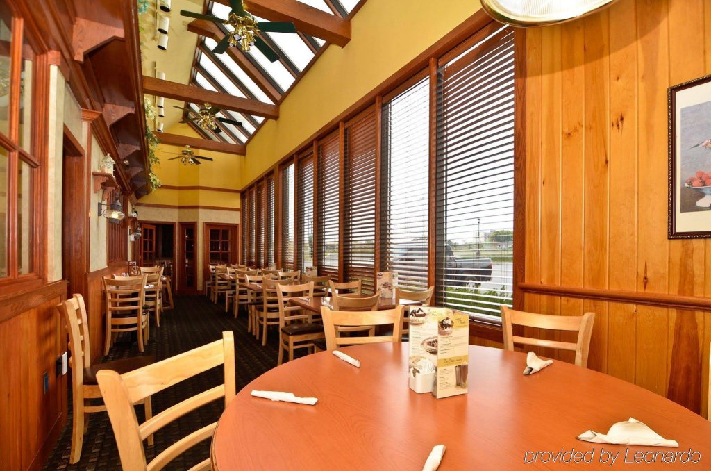 Фото Hampton Inn St Catharines Niagara