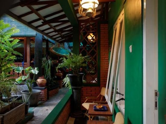 Фото Hotel Diana Jogja