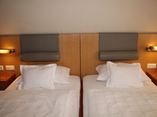 Фото Baumhove Hotel Restaurant Am Markt