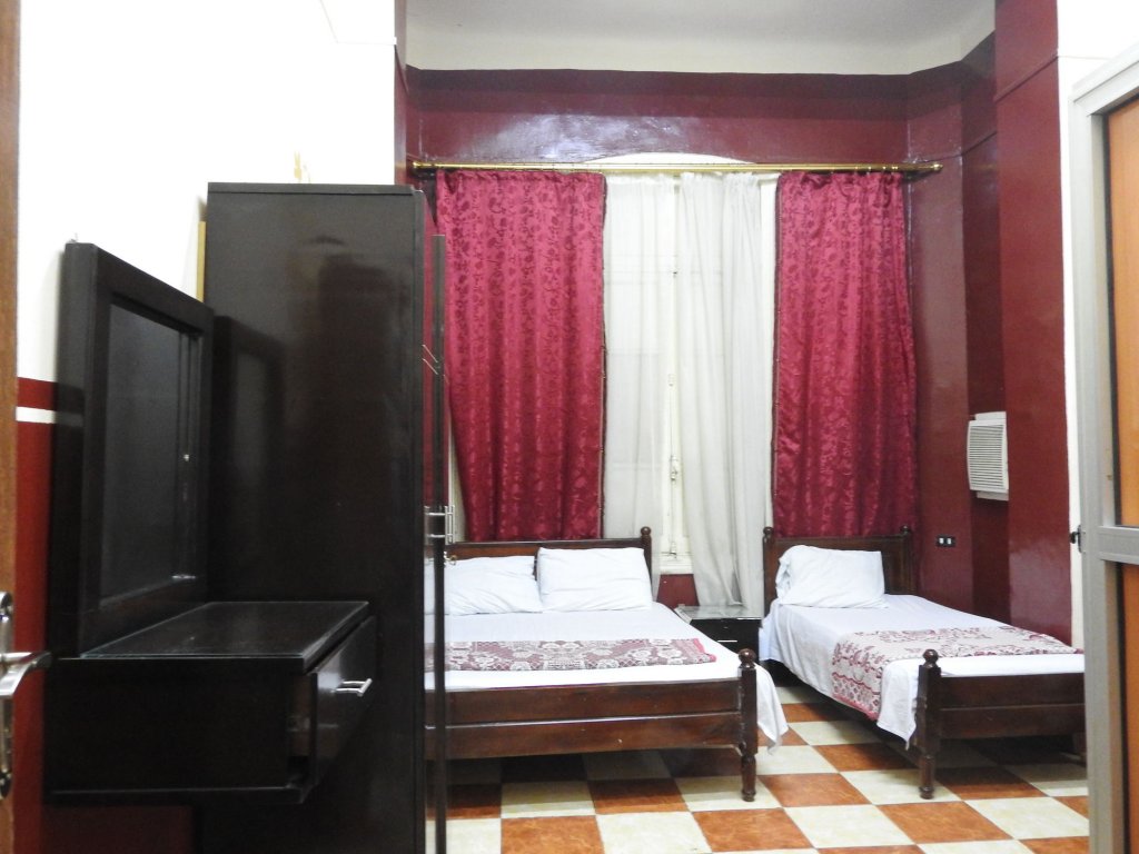 Фото The Emerald Hostel