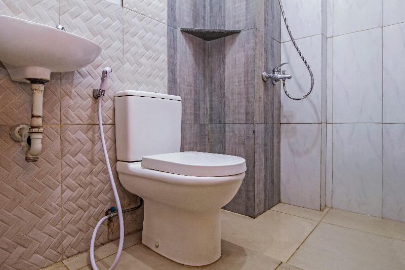 Фото RedDoorz near Cilandak Town Square