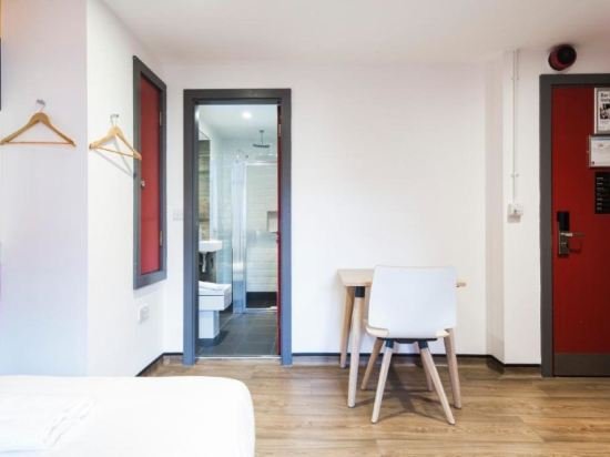 Фото Generator London