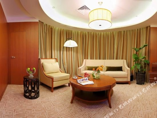 Фото Landison Plaza International Hotel Zhenjiang