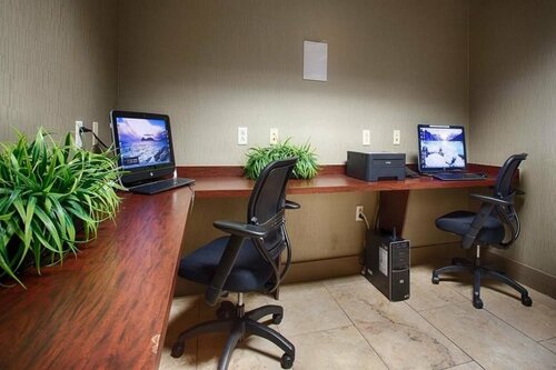 Гостиница Four Points by Sheraton Fort Lauderdale Airport - Dania Beach в Дания Бич