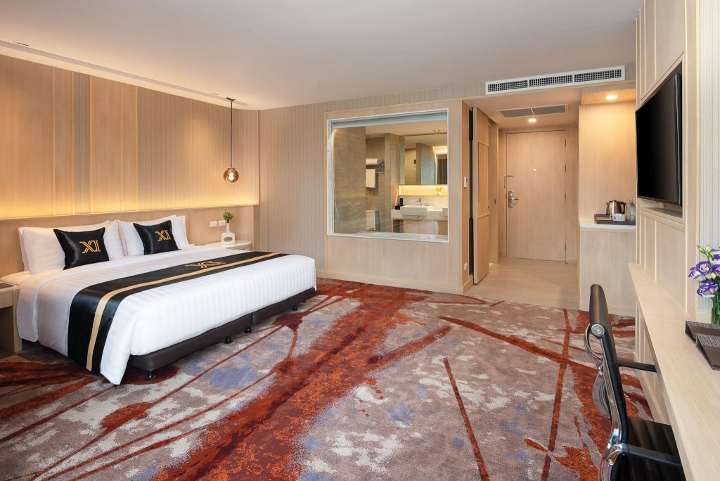 Фото Eleven Avenue Suites Bangkok