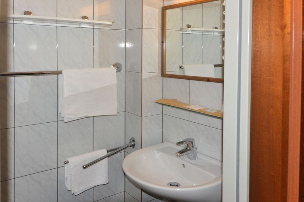 Фото Hotel Haus Isenburg