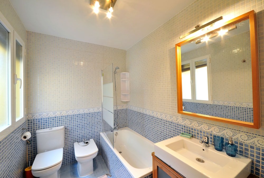 Фото Apartamentos con patio junto a la catedral by Toledo Ap