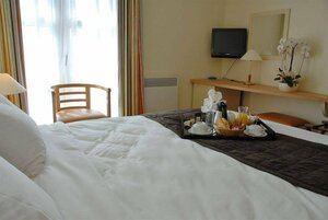 Mercure Orléans Portes de Sologne (Centre-Val de Loire, Loiret, Arrondissement d'Orléans, Ardon, Allée des 4 Vents, 200), hotel