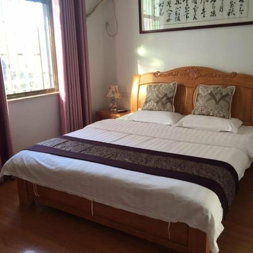 Гостиница GreenTree Inn Shangrao Wuyuan Bus Station Tang Village Express Hotel в Цзянси