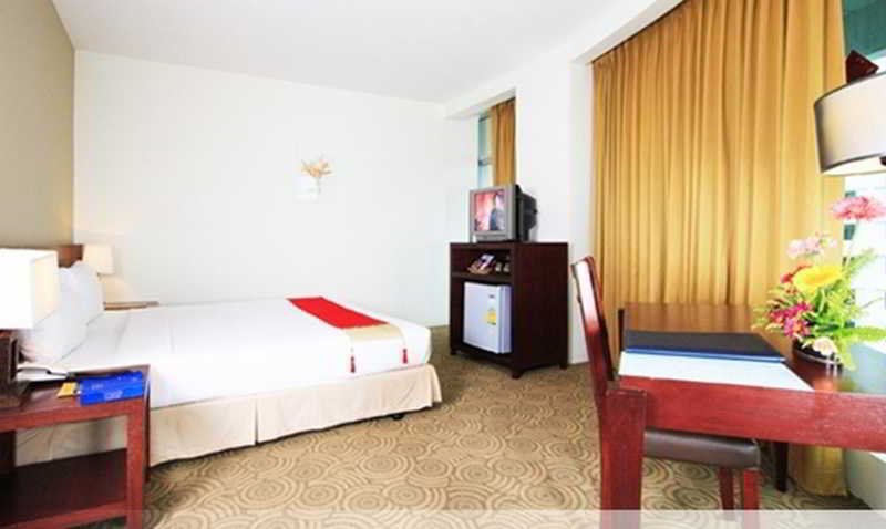 Фото Hadyai Golden Crown Hotel