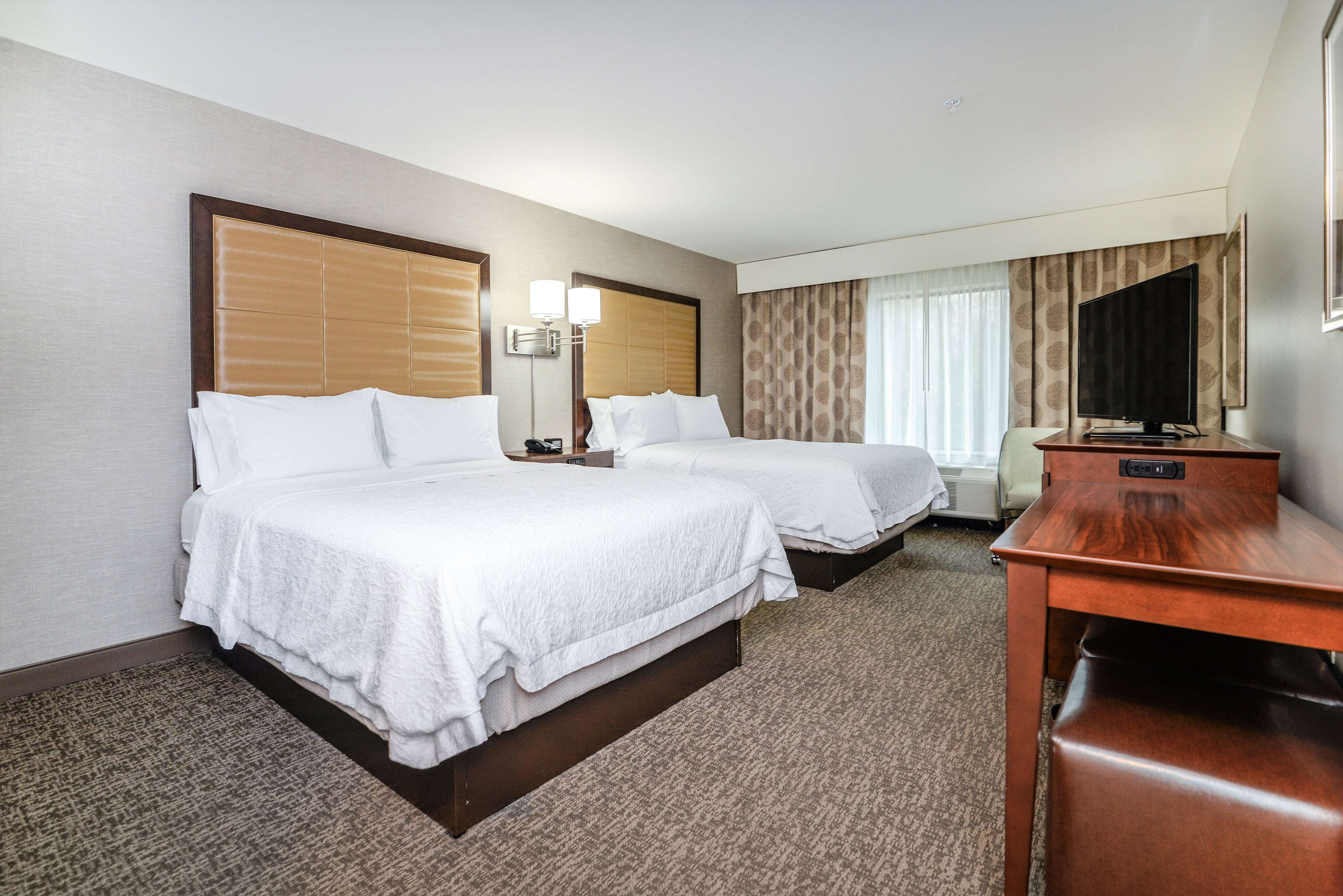 Фото Hampton Inn Brighton