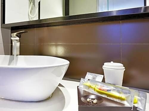 Гостиница 7 Days Premium - Guilin Center Plaza Branch в Гуйлине