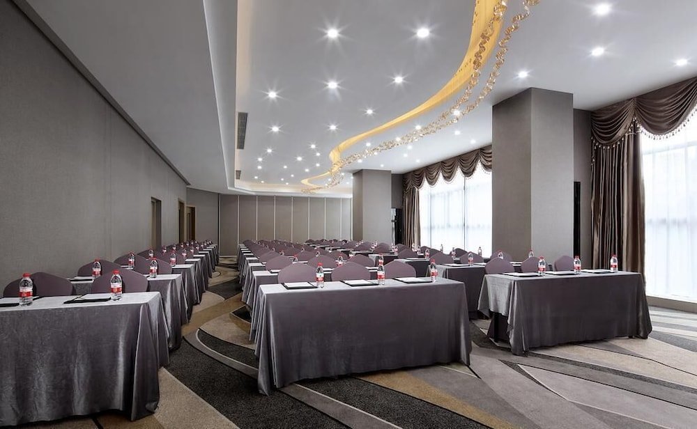 Фото Shenzhen Hongdu Hotel