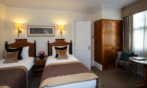 Гостиница Hendon Hall в Лондоне