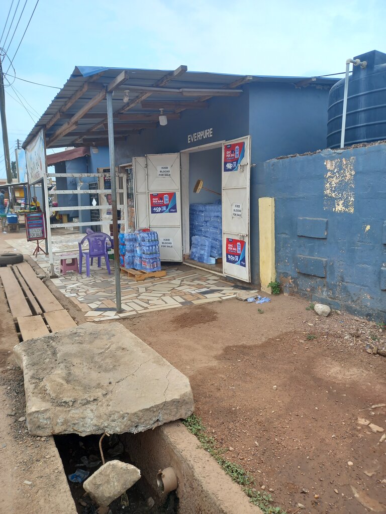 Water store Everpure depot, Accra, photo