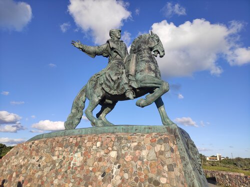 Памятник, мемориал Елизавета Петровна, Балтийск, фото