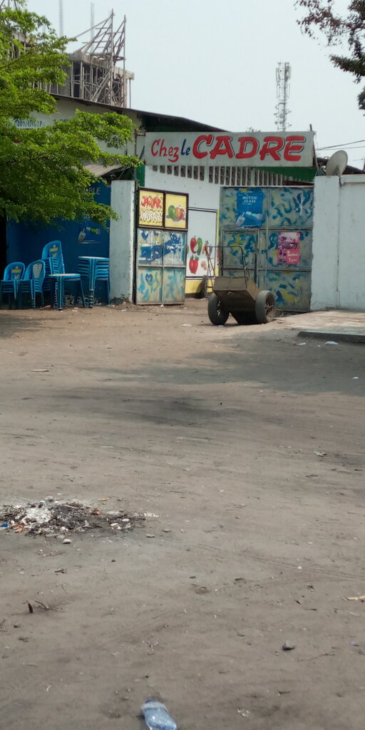 Bar, pub Chez le cadre, Kinshasa, photo