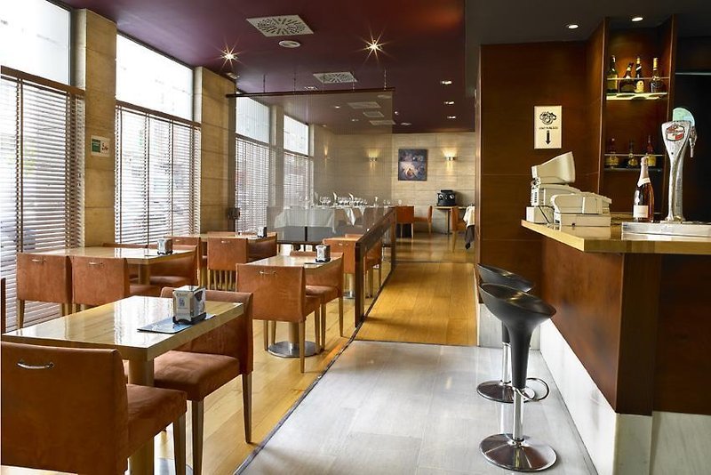 Фото Oca Villa de Avilés Hotel