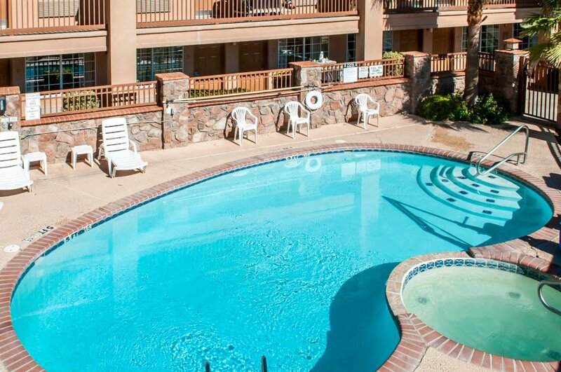 Гостиница Quality Inn & Suites Las Cruces - University Area