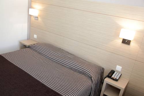 Фото Mediterranee Hotel