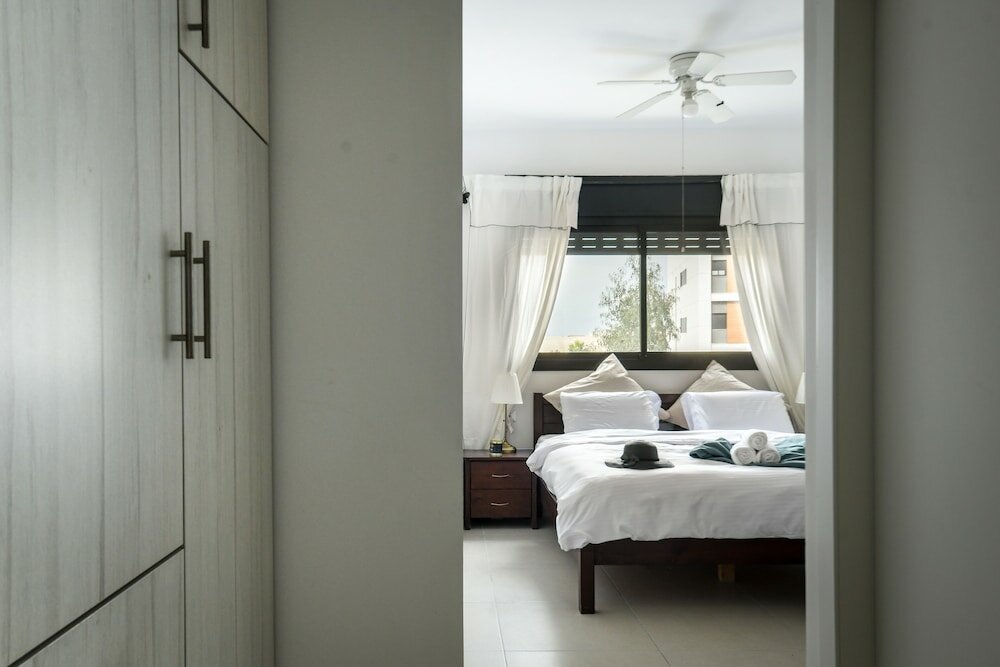 Фото Cozy Nest Apartment with balcony