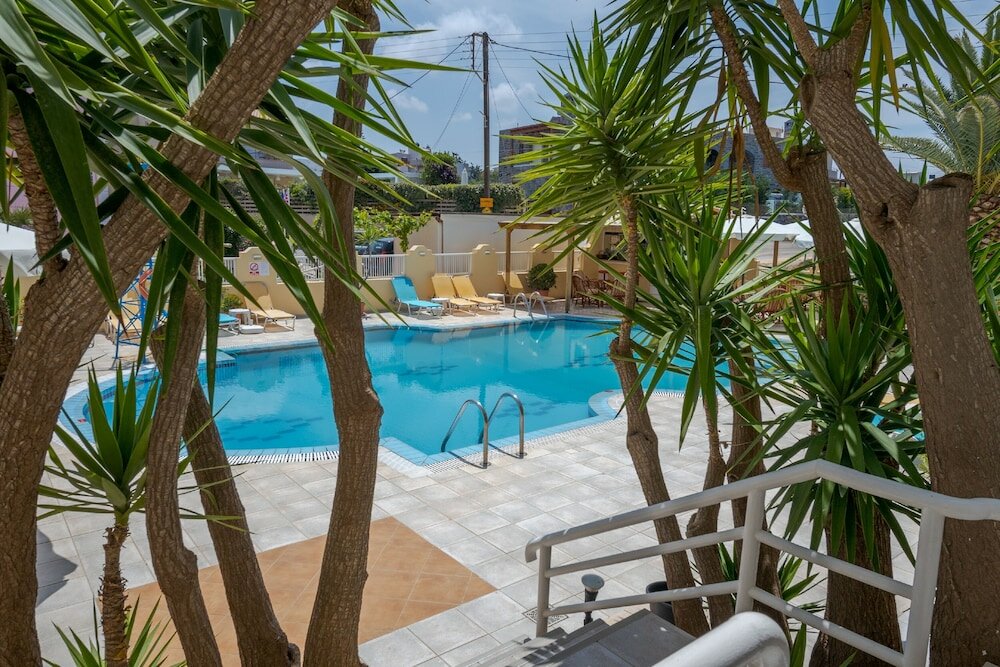 Фото Отель Cosmi Apartments