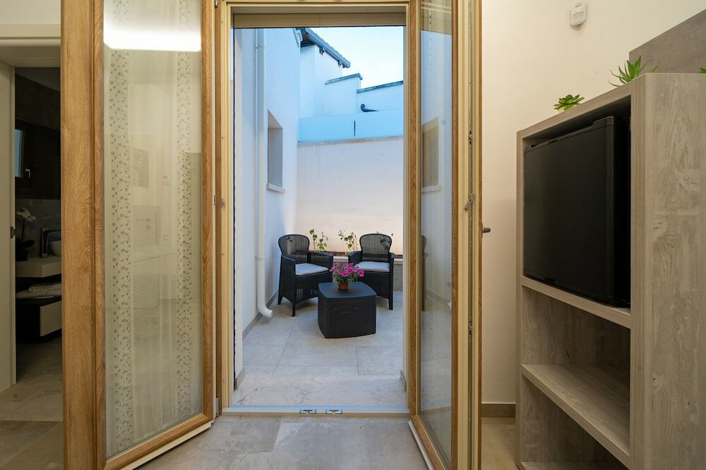 Фото Aurosa Bed and Breakfast