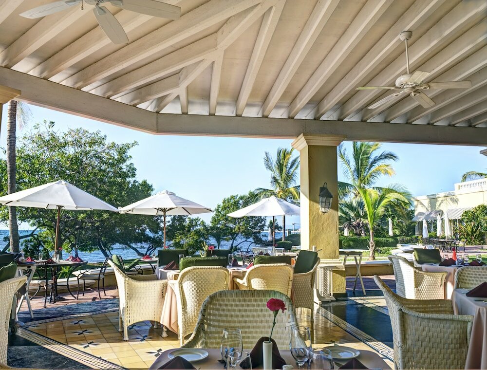 Фото Pueblo Bonito Emerald Bay Resort & SPA - All Inclusive