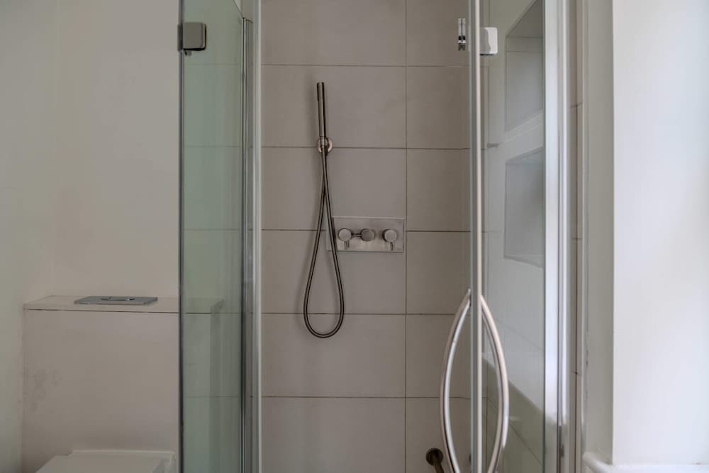 Фото Beautiful 2 Bed, 2 Bath Abode In Dulwich