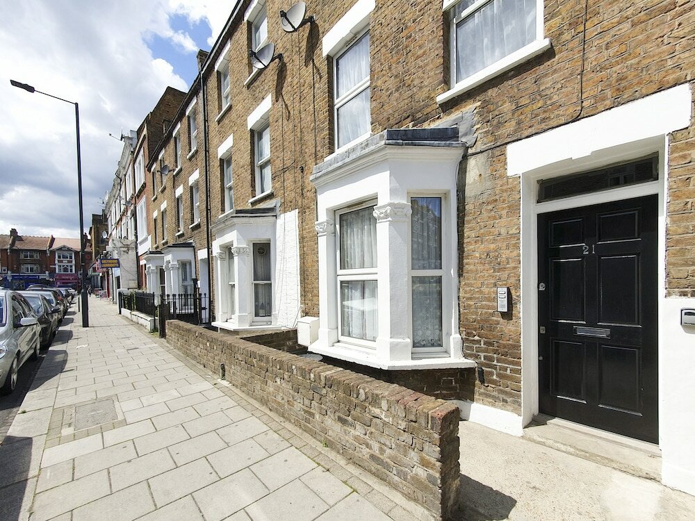 Фото Greyhound Road Rooms