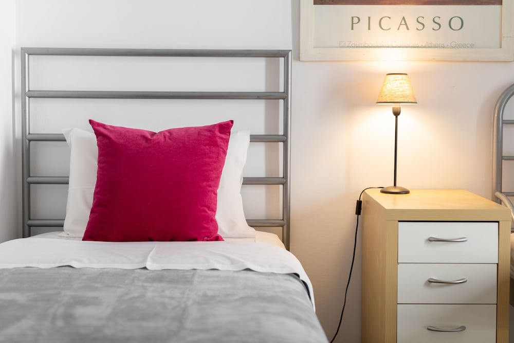 Фото Vibrant in Pangrati by Athenian Homes