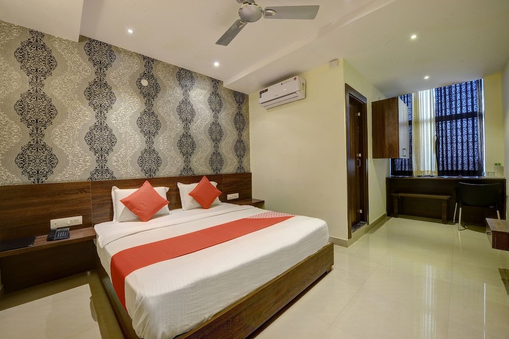 Фото Oyo 22861 Hotel Samanvi International