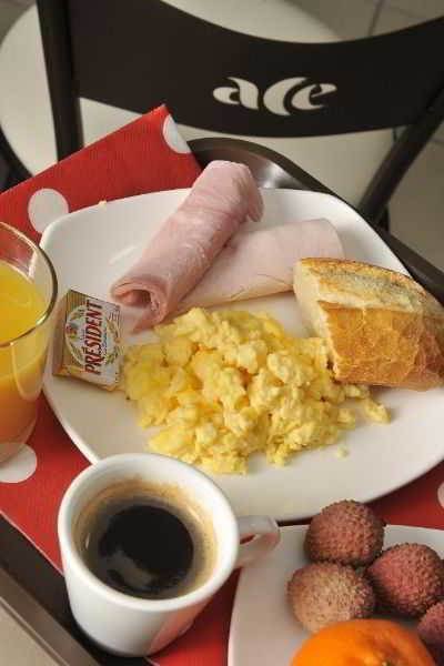 Фото Hôtel Clermont Estaing