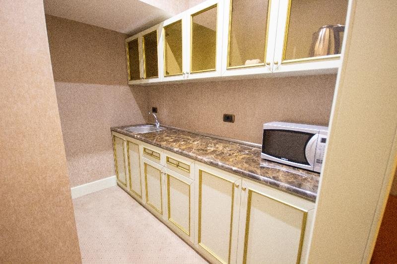 Фото Sapphire Inn Hotel