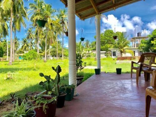 Гостиница Nilaveli Beach Inn