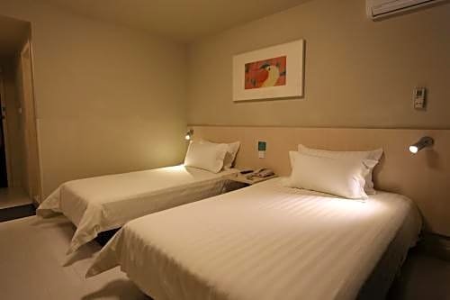 Фото Jinjiang Inn Beijing Wangfujing