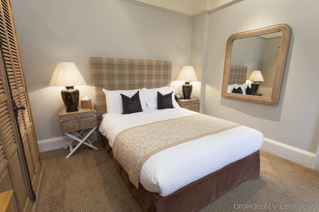 Фото Warren House