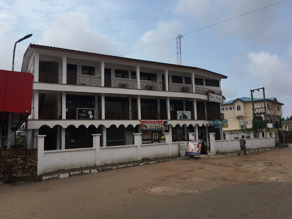 Travel agency White oak, Earth, photo