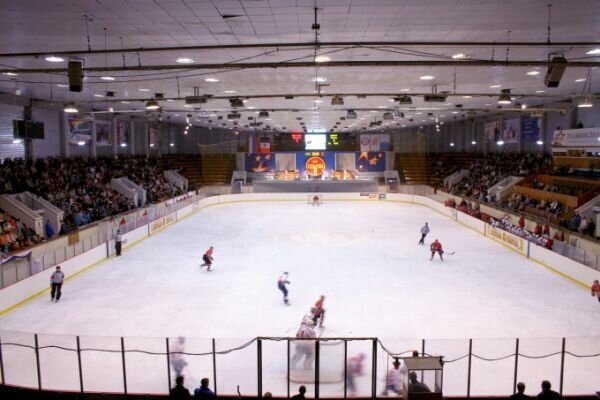 Sports center Izhstal Ice Palace, Izhevsk, photo