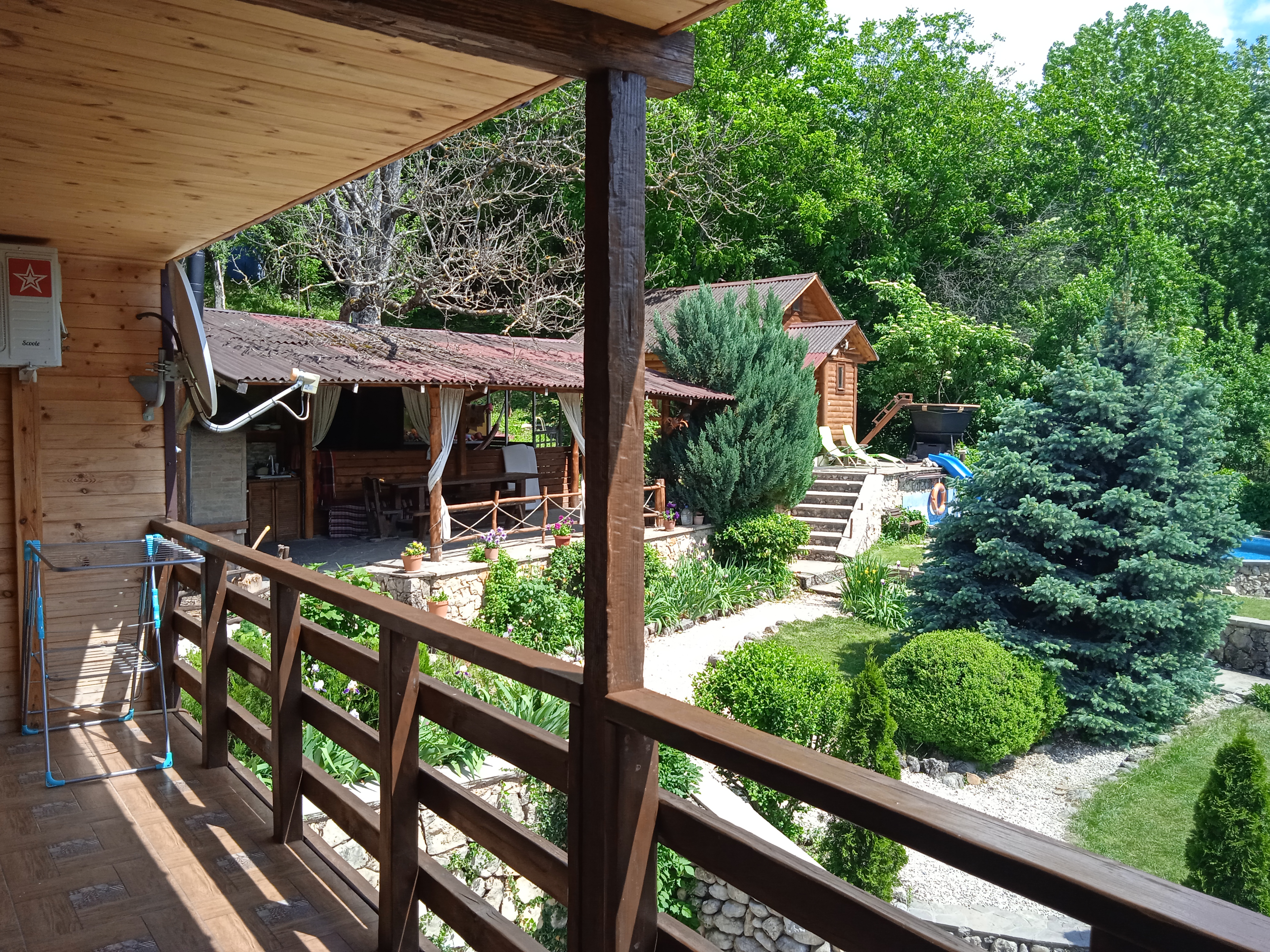 Фото отеля 2