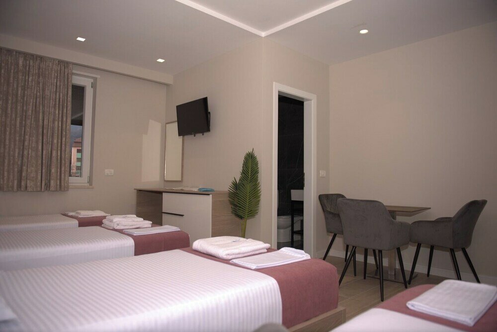 Фото Hotel Monopol