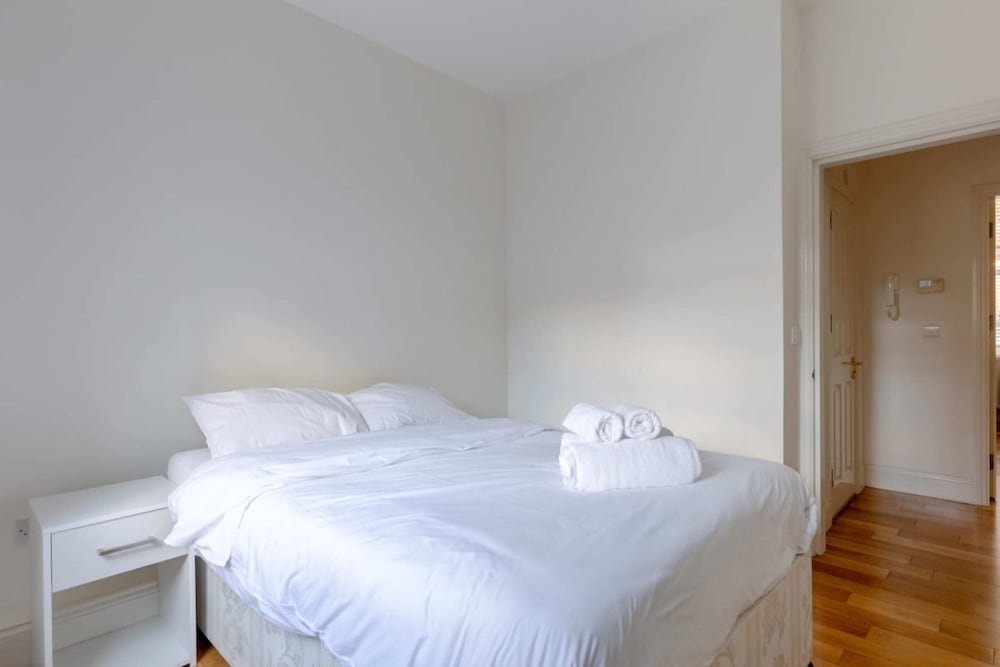 Фото Stylishly Snug 1bd Flat, Camden Town!