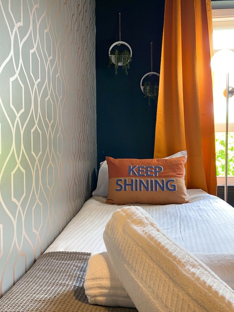 Фото Holland Road Stays