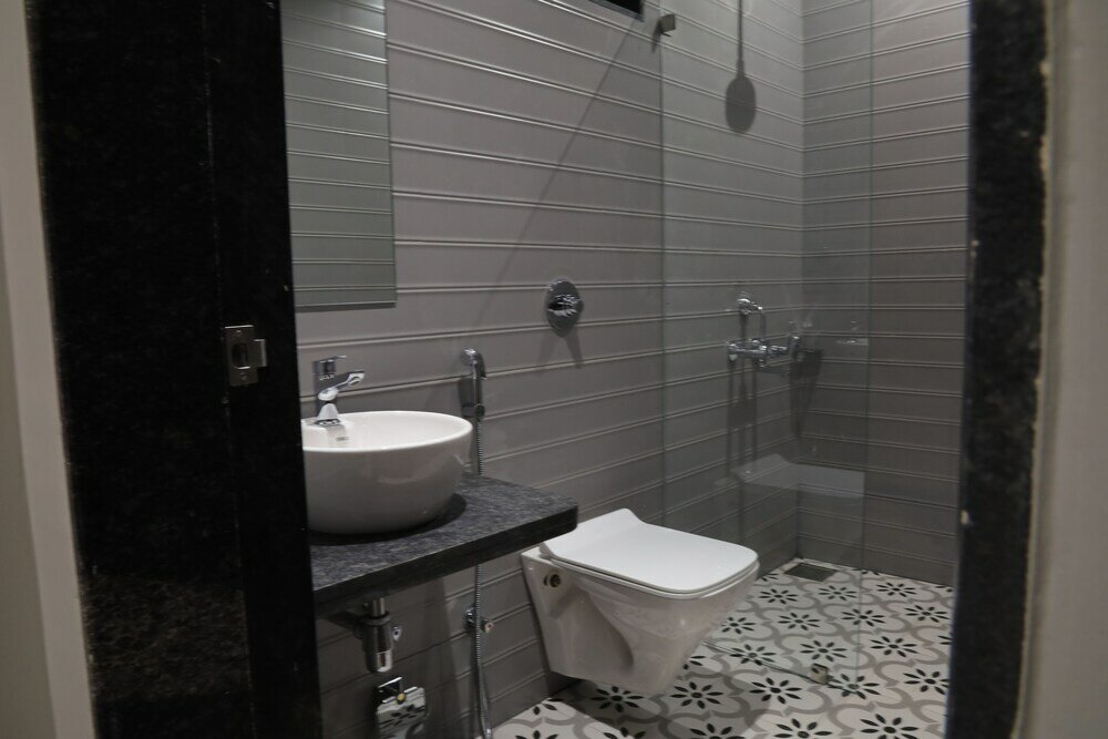Фото StayBird - Fortune House Business Hotel