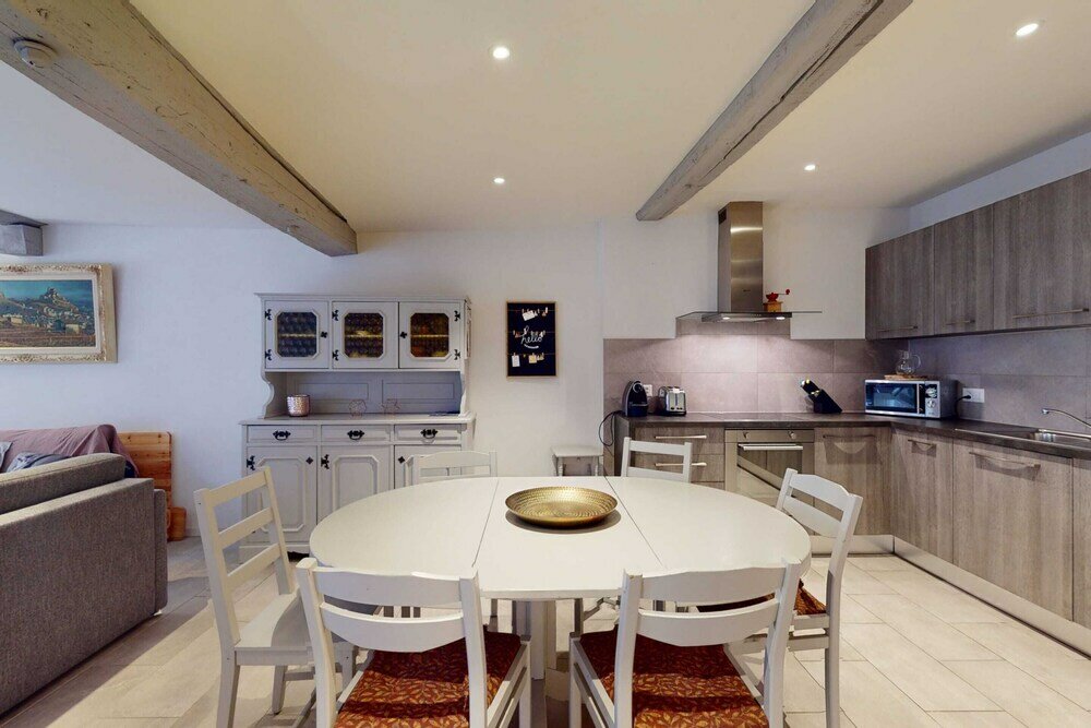 Фото Beautiful Apartment in the Heart of the old City