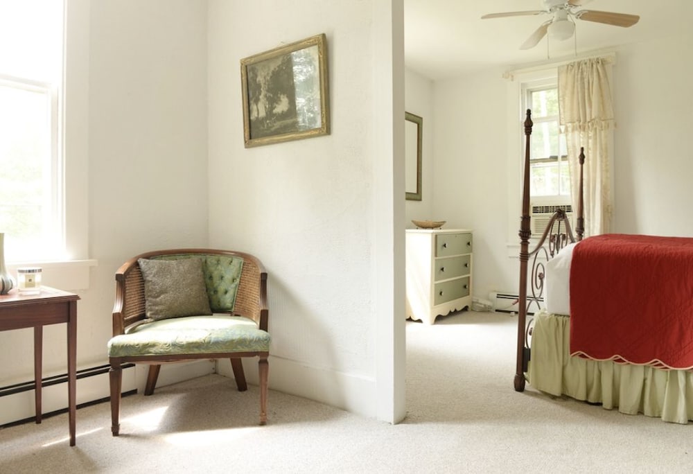 Фото The Woodbine Inn