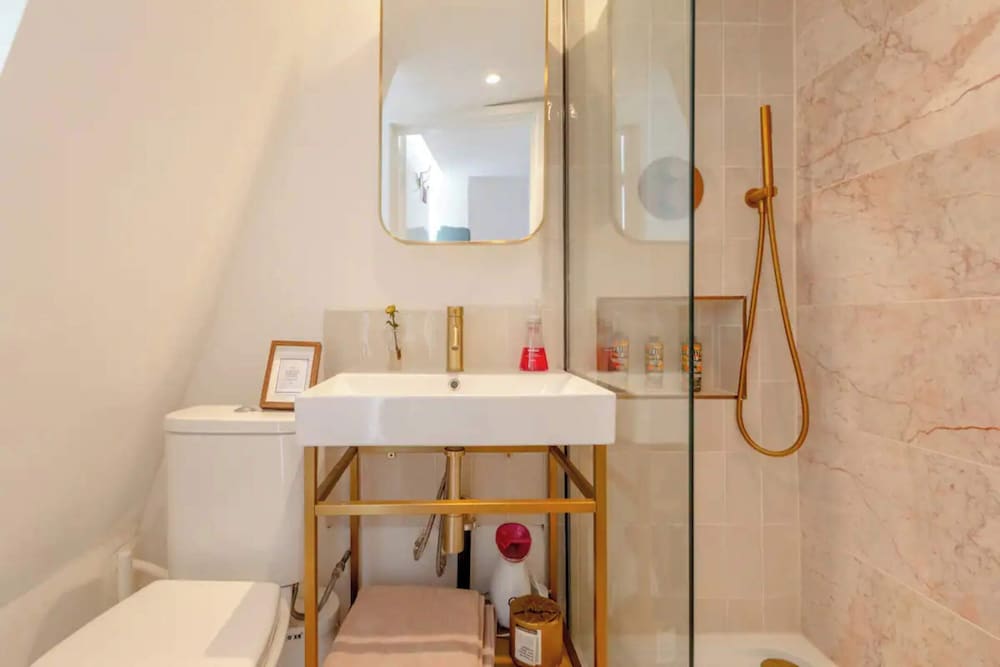 Фото Unique 1bd Flat With Terrace - West Kensington